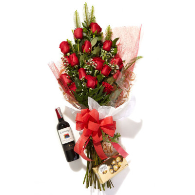 Bouquet de 18 Rosas con Chocolates y Vino - Diseño Estrategia